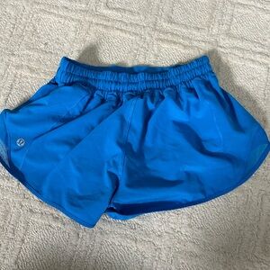 poolside lululemon hottie hots